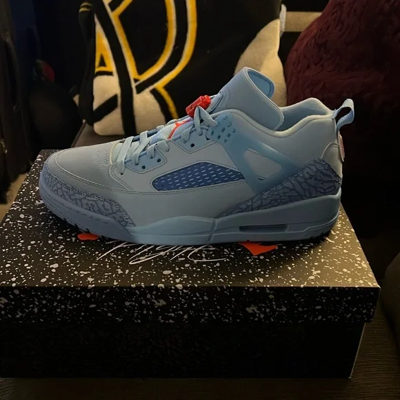 Jordan spizike low - Picture 1 of 6